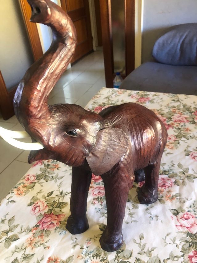 Elefante de cuero vintage años 50