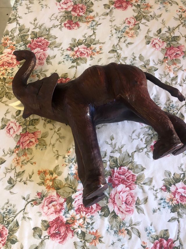 Elefante de cuero vintage años 50