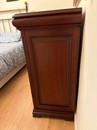 Cómoda de madera maciza caoba