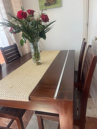 Mesa comedor extensible y 4 sillas madera