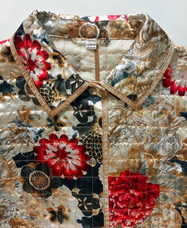 Chaqueta ligera con estampado oriental