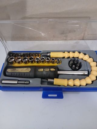 Set de destornillador con puntas y extensión