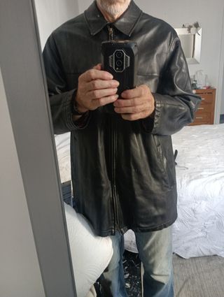 Chaqueta de Piel Negra - Como Nueva