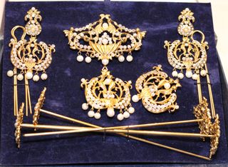 Aderezos Fallera Oro y Perlas