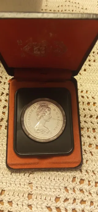 Moneda Isabel II D.G. Regina