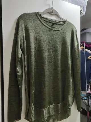 Jersey fino Stradivarius verde y granate Talla S
