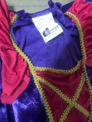 Disfraz púrpura y rojo talla única 
precio unidad 