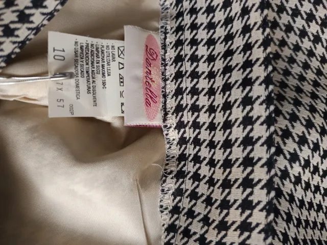 Traje de señora Dantella Talla 10