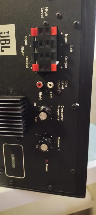 Subwoofer JBL PSW-800 con cable alta gama.