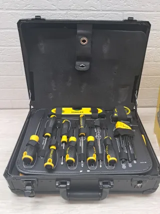 Maletín Herramientas Stanley 142 Piezas