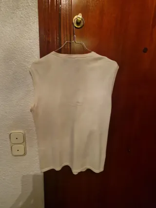 Top George Rech blanco con encaje negro