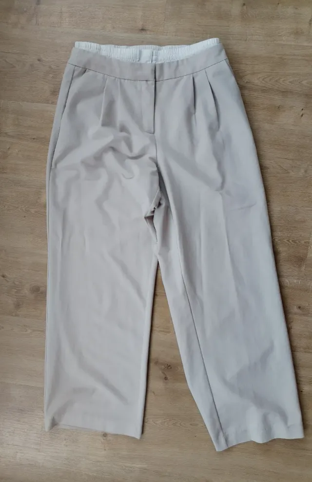 Conjunto Ropa Mujer Beige y Rojo