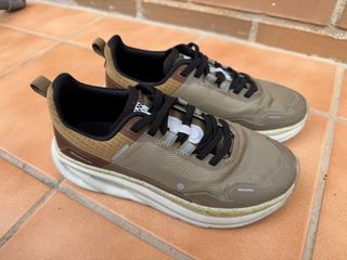 Zapatillas niño talla 35. 