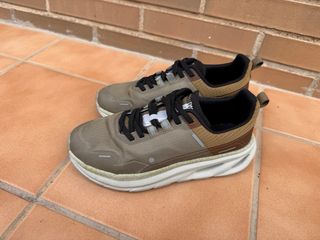 Zapatillas niño talla 35. 
