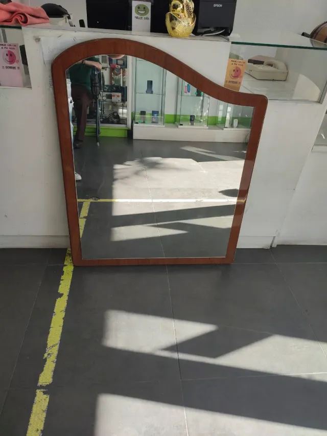 Espejo de madera y cristal