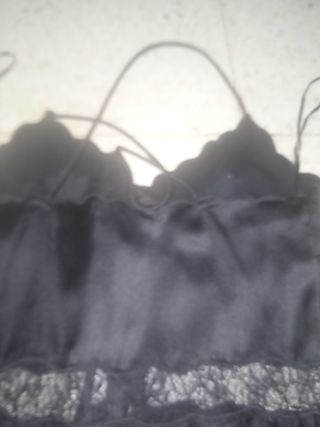 Vestido largo de raso negro
