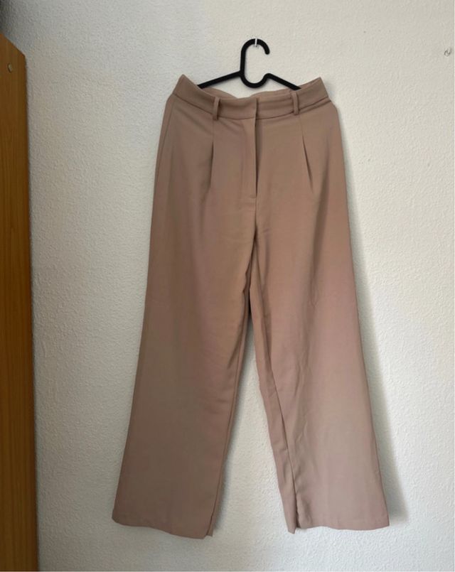 Pantalón ancho beige