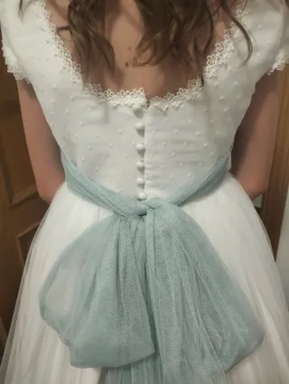 Vestido de Comunión Blanco y Turquesa.