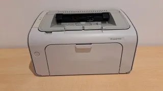 IMPRESORA HP LaserJet P1005 con toner