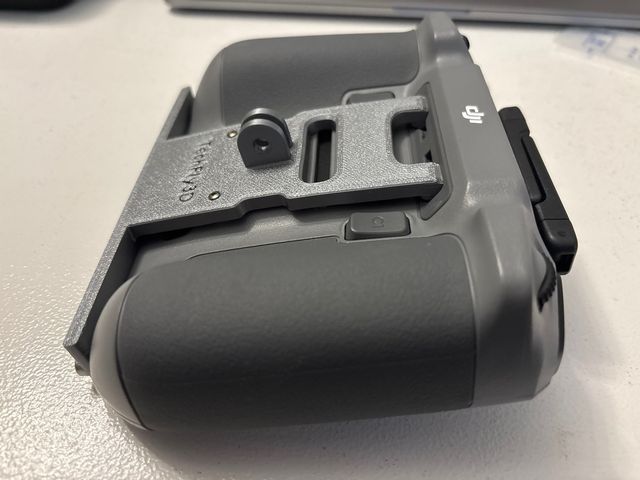 Soporte TechFly3D para DJI RC-2 para GoPro