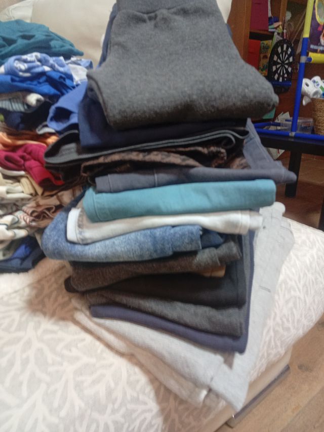 Lote Ropa Niño 6-9 Años Total de 48 prendas