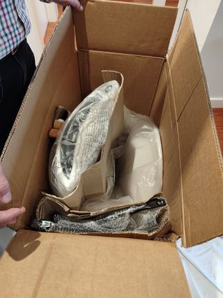 Mecedora terciopelo blanco perla