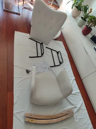 Mecedora terciopelo blanco perla