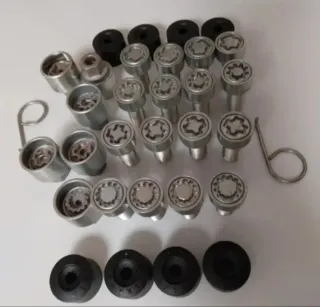 Se vende tornillos antirrobo VW GOLF MK7 AUDI SEAT