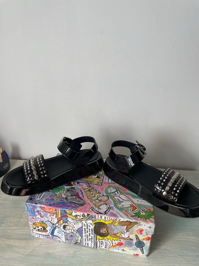 Sandalias Jeffrey Campbell Tachuelas Negras