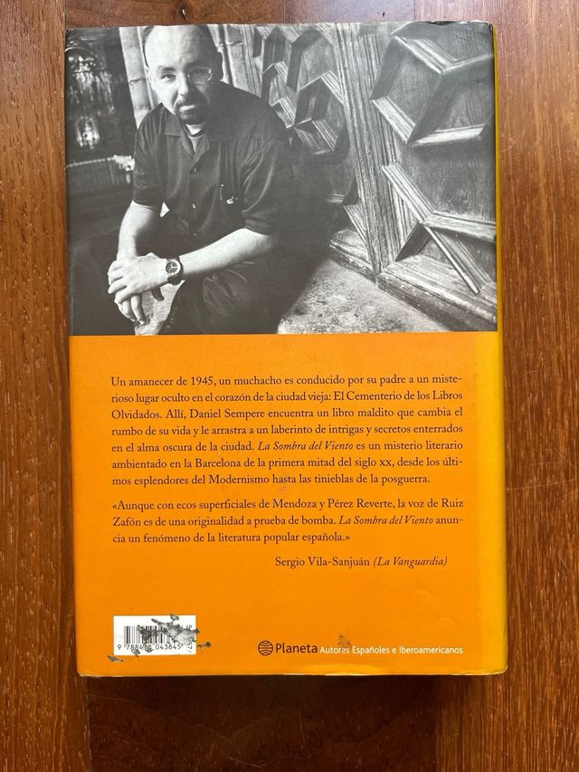 La Sombra del Viento (Autores Espanoles e Ibero...