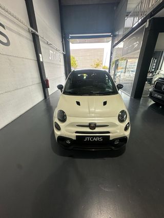 Abarth 595 2022