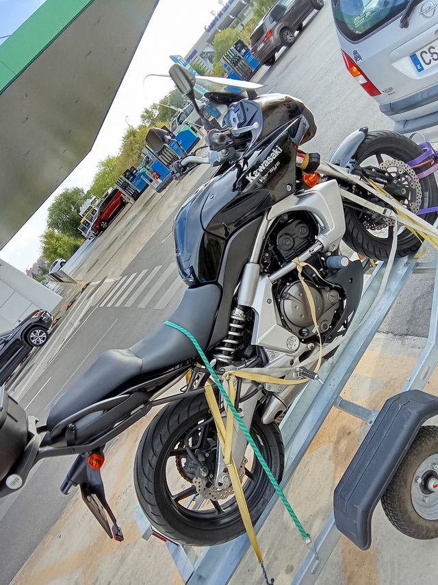 Remolque ligero con documentación