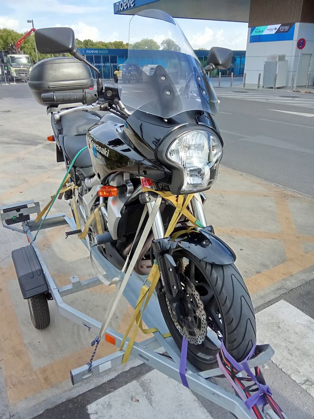 Remolque ligero con documentación