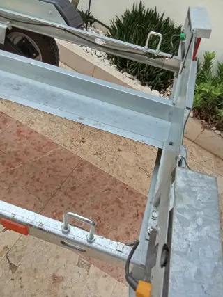 Remolque ligero con documentación