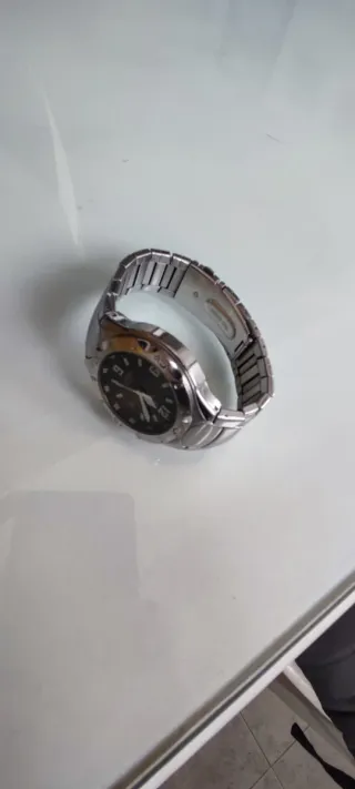 Reloj Invicta Azul y Dorado
