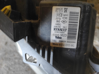 Faro derecho 8200459823 Renault Clio III (20
