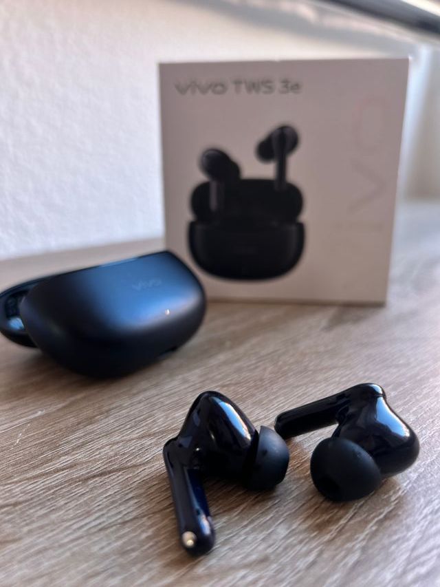 Vivo TWS 3e Auriculares Inalámbricos Negros