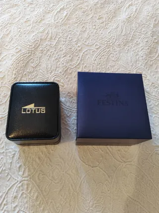 Cajas de Relojes Lotus y Festina Negras