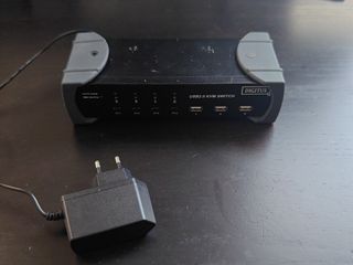 Switch KVM Digitus USB 4 Puertos DC-12201