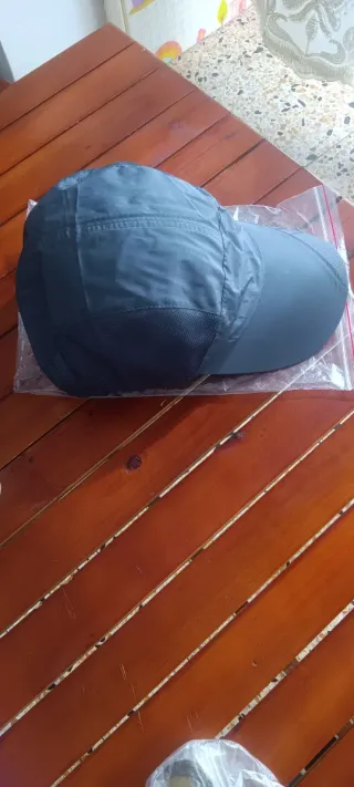 Gorra hombre gris