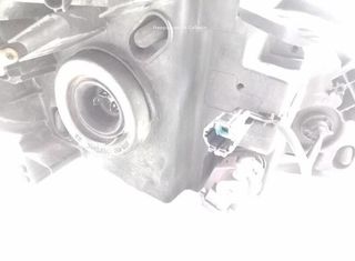 Nissan 22341167 faro izq 26060em00a tiida fastback
