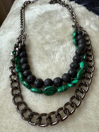 Collar y pulsera malaquita piedra volcánica