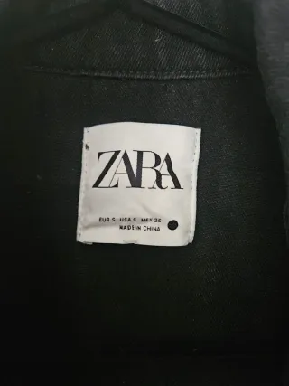 Cazadora vaquera Zara negra oversize S