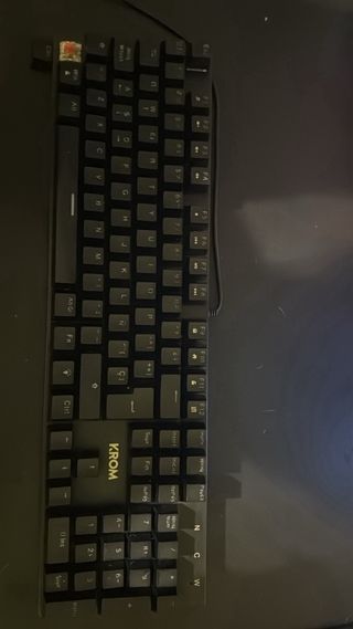 Teclado Mecánico Krom Kernel RGB