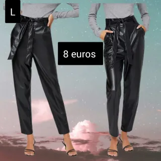 Pantalones negros efecto piel talla L