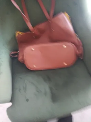 Bolso de piel marrón