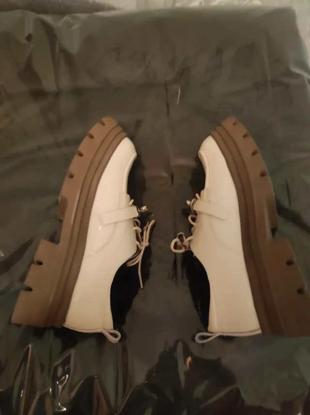 Mocasines blancos con suela gruesa T38.5