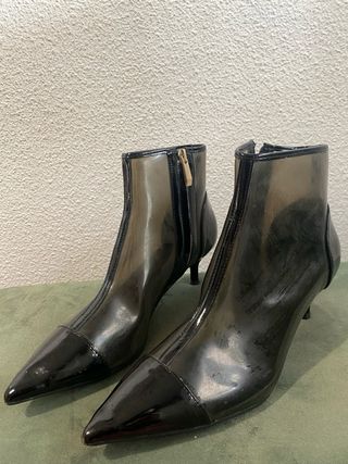 Botas transparentes tacón bajo
