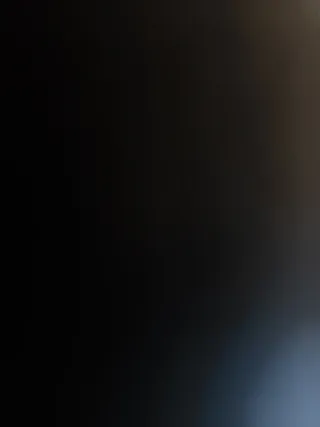 Armadio in legno bianco a 4 ante