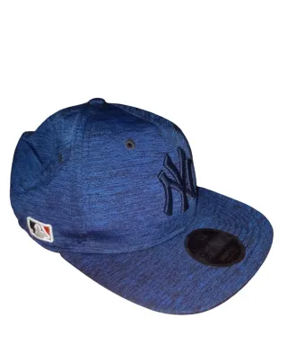 Gorra New Era NY Ajustable Visera Plana Azul.